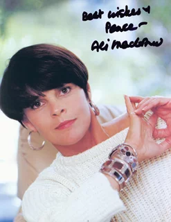 Ali MacGraw autograph