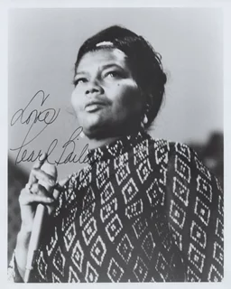 Pearl Bailey autograph