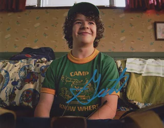 Gaten Matarazzo autograph