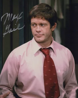 Max Gail autograph