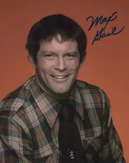 Max Gail autograph