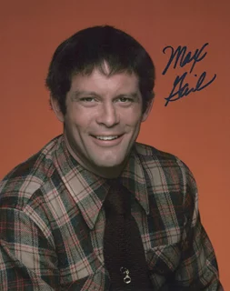 Max Gail autograph