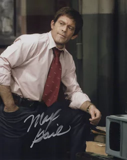 Max Gail autograph