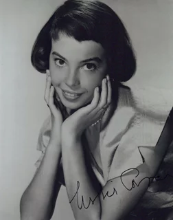 Leslie Caron autograph