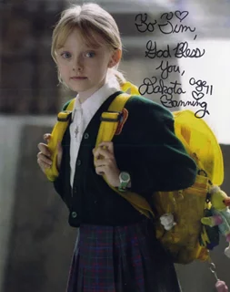 Dakota Fanning autograph