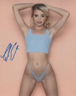 Tabitha Elm autograph