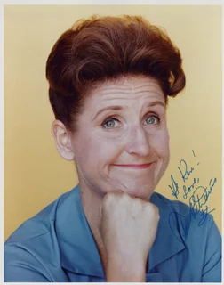 Ann B. Davis autograph