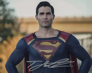 Tyler Hoechlin autograph