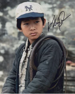 Ke Huy Quan autograph