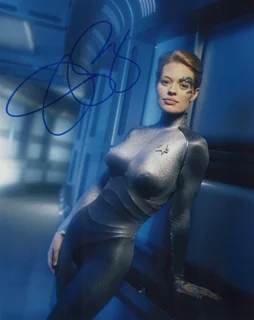 Jeri Ryan autograph