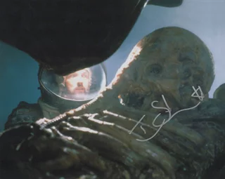 Tom Skerritt autograph