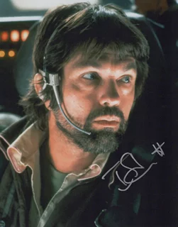 Tom Skerritt autograph