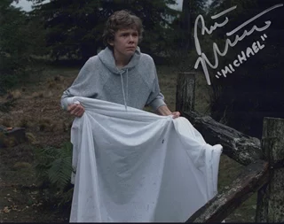 Robert MacNaughton autograph