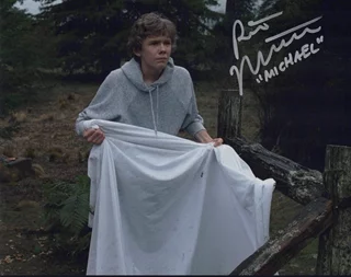 Robert MacNaughton autograph