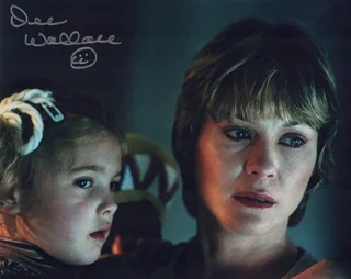 Dee Wallace autograph