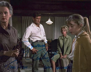 Veronica Cartwright autograph