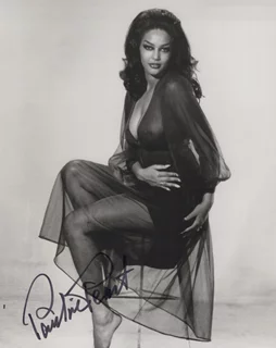Pauline Peart autograph