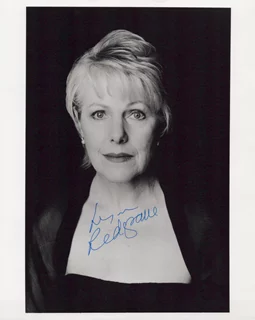 Lynn Redgrave autograph