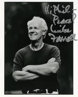 Mike Farrell autograph