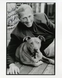 Ken Howard autograph