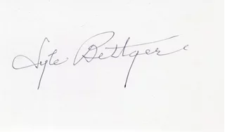 Lyle Bettger autograph