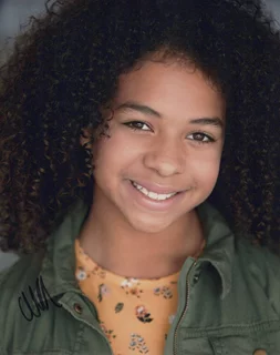 Ava Elise Farmer autograph