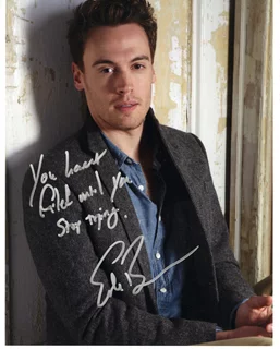 Erich Bergen autograph