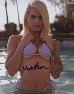 Madi Bath autograph