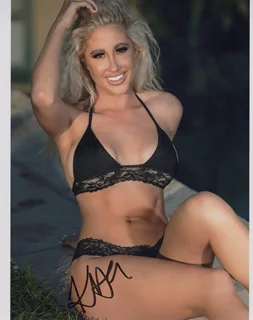 Kristin Daniells autograph