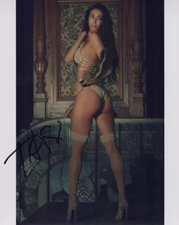 Tatiana Eriksen autograph