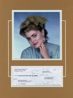 Belinda Carlisle autograph