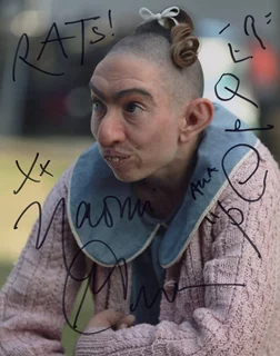 Naomi Grossman autograph