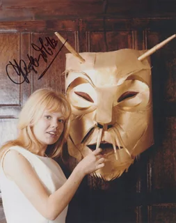 Hayley Mills autograph