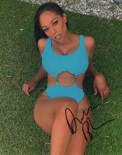 Danielle Blackwell autograph