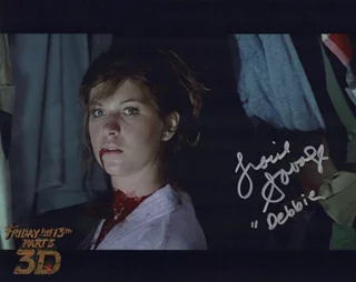 Tracie Savage autograph