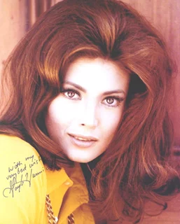 Gayle Hunnicutt autograph