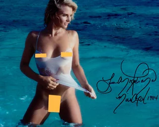 Lesa Ann Pedriana autograph