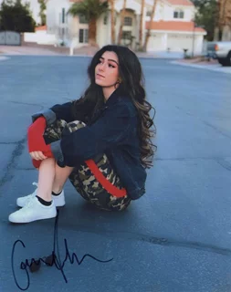 Gianna Adams autograph