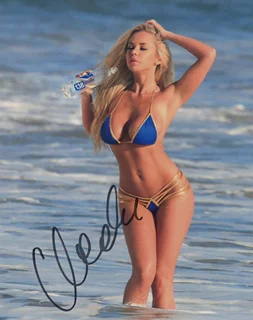 Claudia Fijal autograph