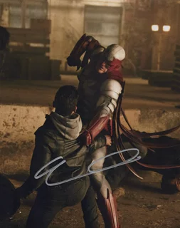 Alan  Ritchson autograph