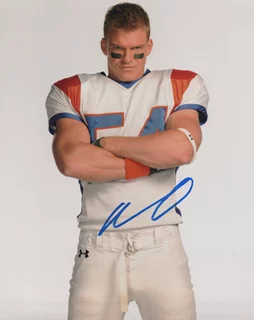 Alan  Ritchson autograph