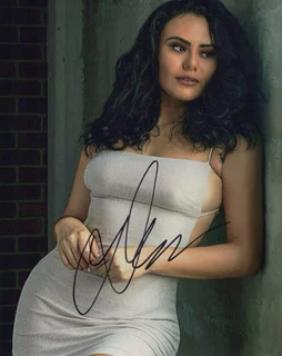 Geraldine Moreno autograph