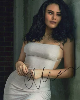 Geraldine Moreno autograph