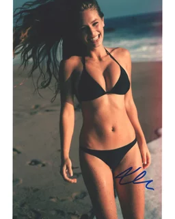 Dylan Penn autograph