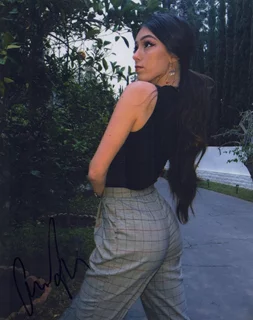 Gianna Adams autograph