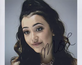 Melanie Casey autograph