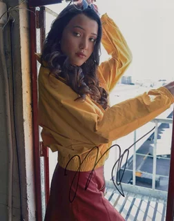 Melanie Casey autograph