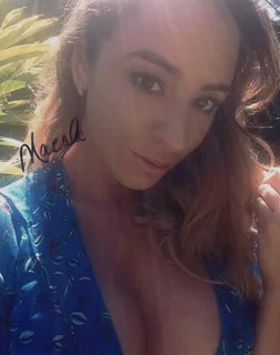 Marcela Navarrete autograph