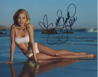 Sabina Gadecki autograph