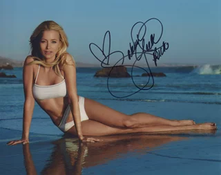 Sabina Gadecki autograph